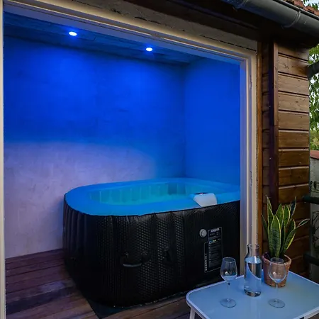 La Bastide - Terrasse - Jacuzzi